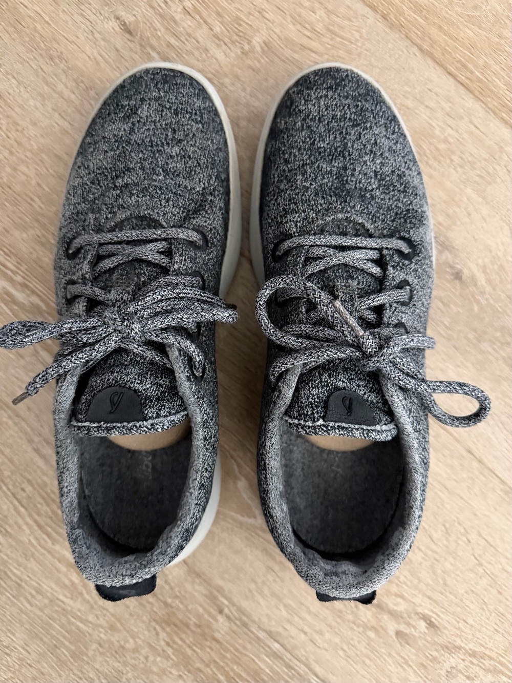 Allbirds Grey Knit size M10 men’s Sneakers